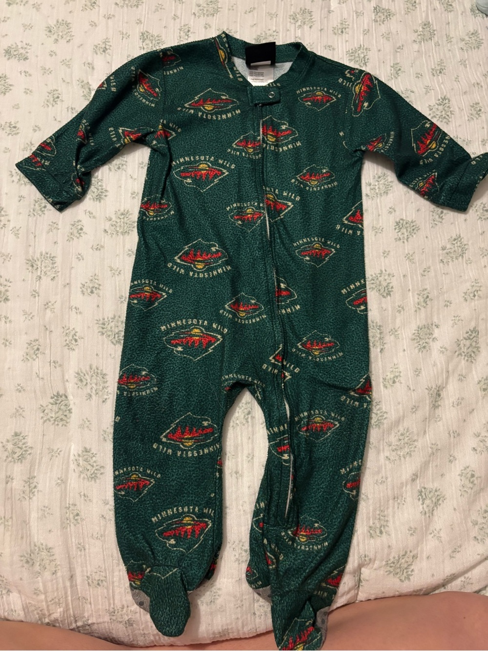 Minnesota Wild Green Baby Footed One-Piece Pajamas